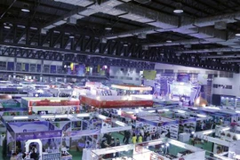 Inauguran Feria Comercial Vietnam-Laos en Vientiane 