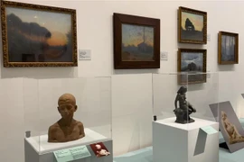 Organizan en Francia exposición sobre la vida de rey vietnamita 