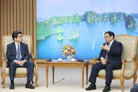 Primer ministro de Vietnam recibe al gobernador del banco japonés