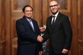 Premier vietnamita se reúne con secretario general de la Corte Permanente de Arbitraje