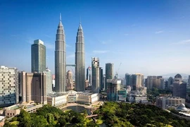 Malasia se esfuerza por mantener crecimiento de inversiones 
