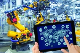 Primer ministro vietnamita insta a desarrollar mercado de la ciencia y tecnología