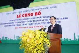 Dirigente parlamentario de Vietnam asiste al acto de establecimiento de nueva ciudad en provincia de Binh Phuoc