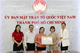 Respaldan a huérfanos y pobres vietnamitas en ocasión del Festival del Medio Otoño 