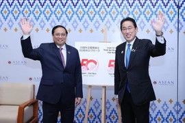 Vietnam y Japón acuerdan impulsar lazos bilaterales en todos los campos