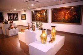 Impresionante exposición de productos de laca de Vietnam