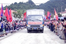 Efectúan acto de inhumación de restos de soldados vietnamitas caídos en Laos 