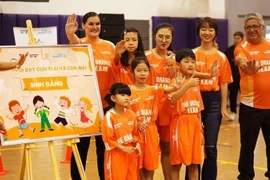 Festival de fútbol difunde mensaje de poner fin a violencia contra mujeres y niños