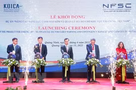 Lanzan proyecto de mejorar alerta temprana y gestión de riesgos para el sector financiero de Vietnam