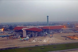 Solicitan licencia comercial para primer transporte de carga aérea especializado en Vietnam