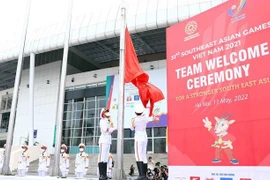 Izamiento de banderas en SEA Games 31 en Hanoi estimula espíritu deportivo