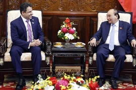 Presidente de Vietnam propuso estudiar negociación de TLC con EAU