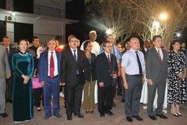 Vietnam y Argelia continúan promoviendo buenas relaciones 