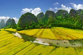 Inauguran Semana de turismo de Ninh Binh en Tam Coc-Bich Dong