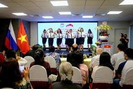 Conmemoran aniversario de Revolución de Octubre de Rusia en Vietnam