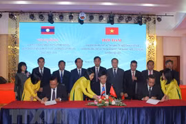 Provincias vietnamitas y laosianas fomentan cooperación