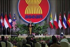 Celebra 55 aniversario del Día de la ASEAN en Yarkarta 