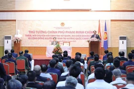 Primer ministro de Vietnam se reúne con comunidad de connacionales en Camboya