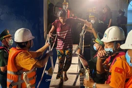 Rescatan más de 300 ciudadanos de Sri Lanka en peligro en aguas vietnamitas