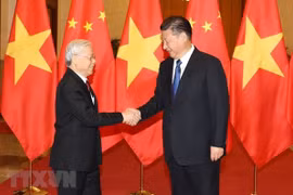 Vietnam y China intercambian felicitaciones en vísperas del Año Nuevo Lunar