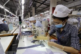 Más de 200 mil empresas se establecen en Vietnam y reanudan sus operaciones en 2022