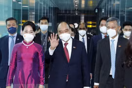 Presidente vietnamita llega a Hanoi concluyendo visita estatal a Singapur