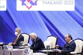 Presidente vietnamita en diálogo con miembros del Consejo Asesor de Negocios de APEC