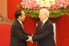 Secretario general del PCV recibe al vicepresidente de Laos 