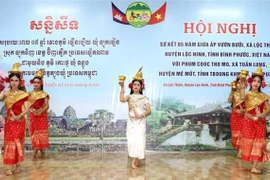 Consolidan lazos de amistad entre aldeas fronterizas de Vietnam y Camboya