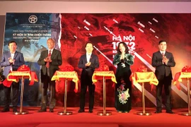 Exposición "Hanoi 1972- Aspiración por la paz" se celebra en Hanoi