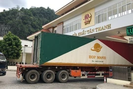 China recupera el despacho de mercancías en paso fronterizo con Vietnam
