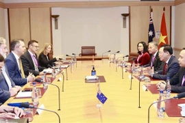 Presidente parlamentario vietnamita continúa agenda de trabajo en Australia