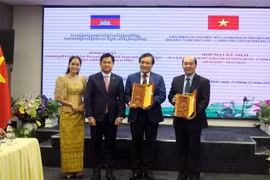 Acoge Ciudad Ho Chi Minh acto solemne en saludo al 69º Día de la Independencia de Camboya