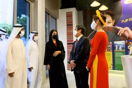 Vicepresidente emiratí visita pabellón de Vietnam en EXPO Universal de Dubái 2020