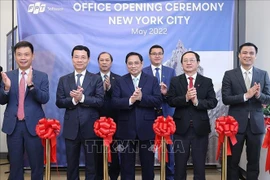 Premier vietnamita asiste a la inauguración de segunda oficina de FPT en Nueva York