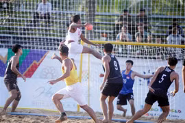 SEA Games 31: Vietnam sigue con su cuarta victoria en balonmano de playa masculino