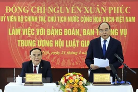 Presidente de Vietnam trabaja con la Asociación de Juristas