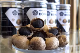Ajo negro, diamante de Dong A