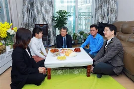 Saludos de Año Nuevo Lunar a expatriados vietnamitas en Corea del Sur