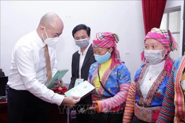 Vietnam y Estados Unidos agilizan cooperación en seguro médico