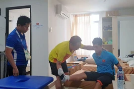 Médicos vietnamitas reciben Premio de Dedicación de Confederación Asiática de Fútbol