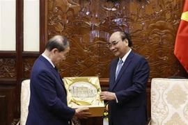Vietnam ofrece condiciones favorables para inversores surcoreanos, afirma presidente