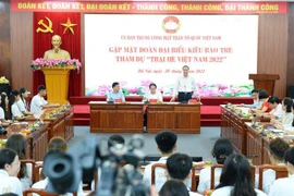 Despiertan aspiración a servir al país de jóvenes vietnamitas en extranjero 