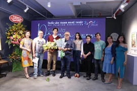 Abren exposición de pintura de artista francés de origen vietnamita en Ciudad Ho Chi Minh