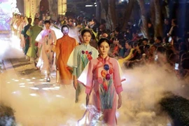 Convocan concurso de diseño para promover imagen de Ao Dai de Vietnam