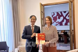  Titular del Senado australiano aprecia nexos bilaterales con Vietnam