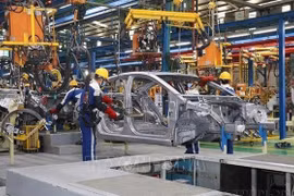 Vietnam favorece inversiones en industria automotriz