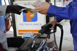 Precio de petróleo en Vietnam disminuye después de aumentos consecutivos