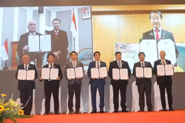 En Vietnam conferencia de gobernadores provinciales del Foro Interregional de Turismo 