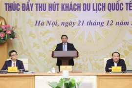 Premier vietnamita preside conferencia sobre atracción de turistas internacionales 